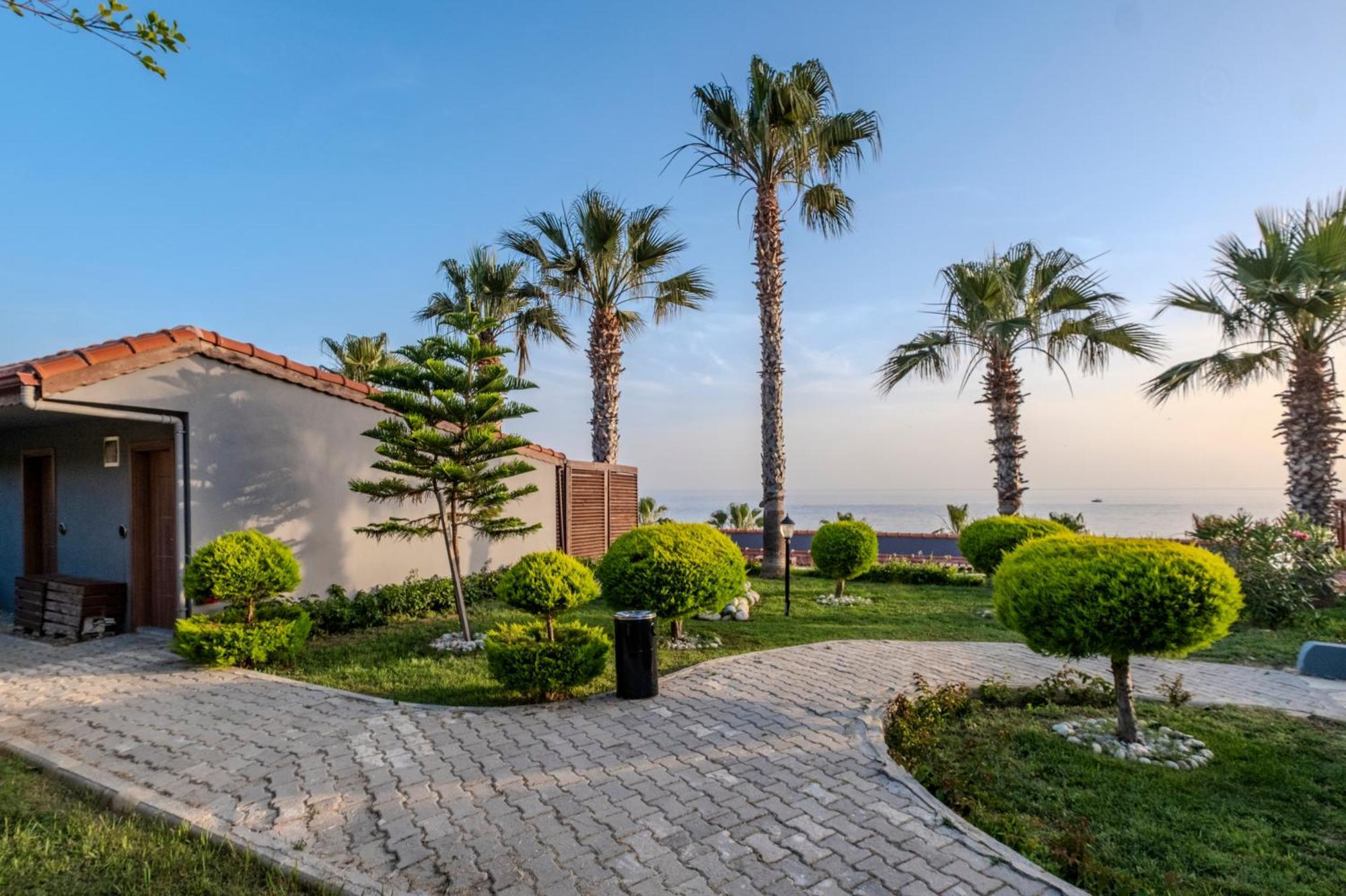 Adora Calma Beach Hotel Adults Only Kızılot Eksteriør bilde